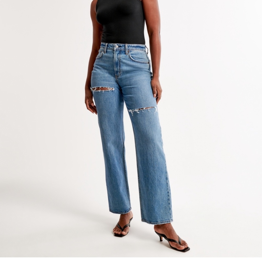 NWT Abercrombie & Fitch 90s Relaxed Jeans